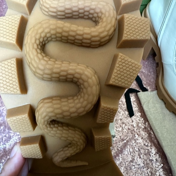 GUCCI Authentic K,GG Supreme Leather Crystal Buckle Platform Ankle  Boots 37/6.5 - Picture 10 of 17